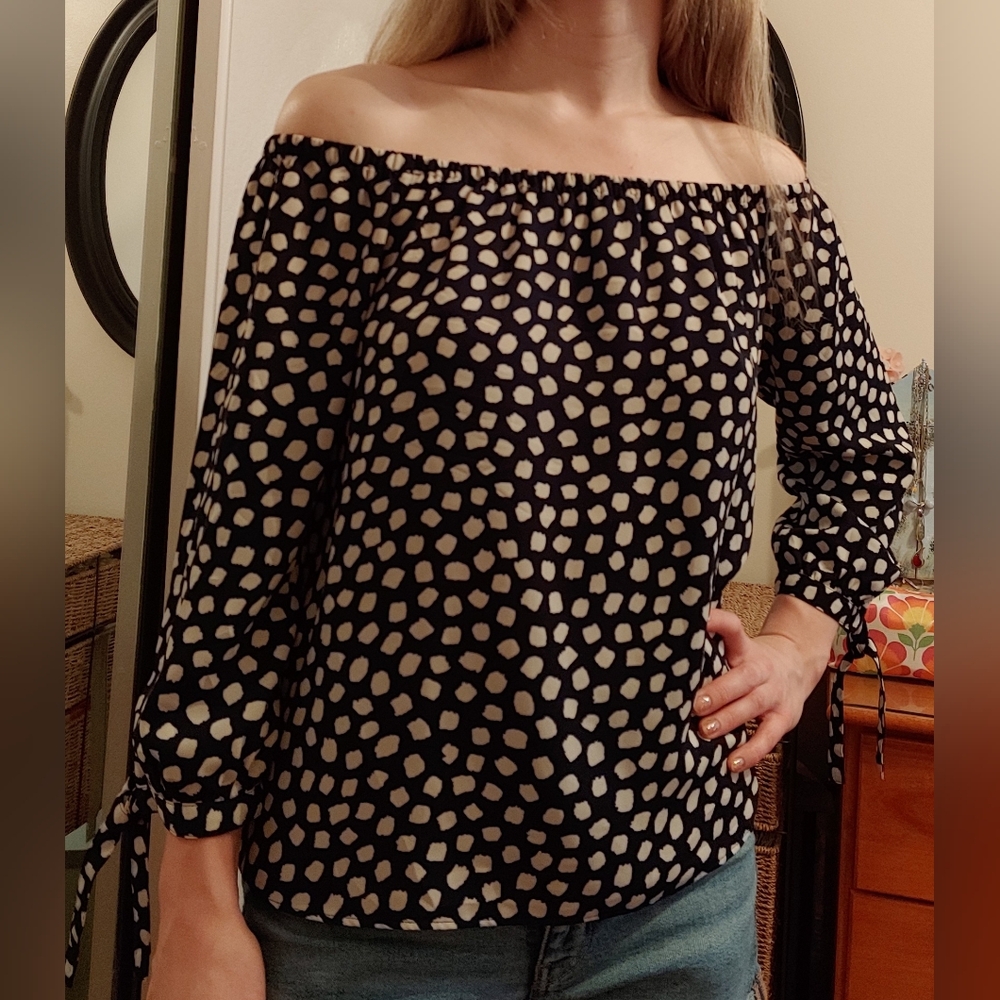 J. Crew Blue and Cream Polka Dot Off The Shoulder Top Size XS
